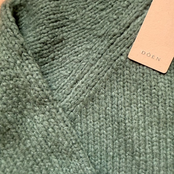 DÔEN IVA crewneck sweater in Valley Green Size Medium M NWT - Picture 4 of 9